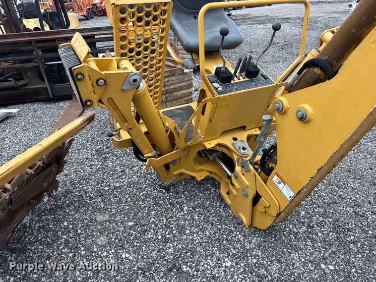 image for item ER0448 2012 Vermeer B550 backhoe attachment