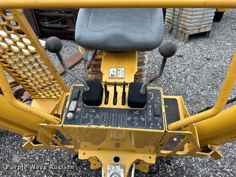 image for item ER0448 2012 Vermeer B550 backhoe attachment