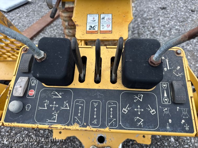 image for item ER0448 2012 Vermeer B550 backhoe attachment