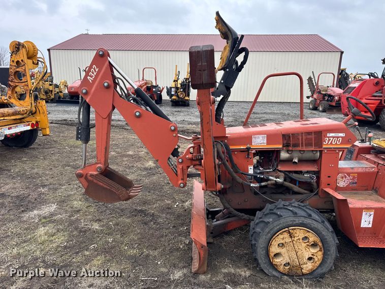 image for item ER0450 2001 Ditch Witch 3700 vibratory cable plow