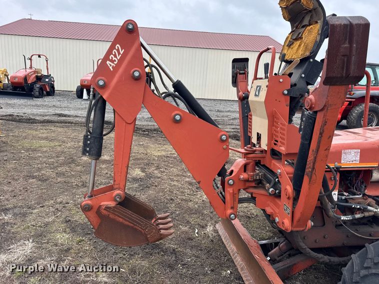 image for item ER0450 2001 Ditch Witch 3700 vibratory cable plow