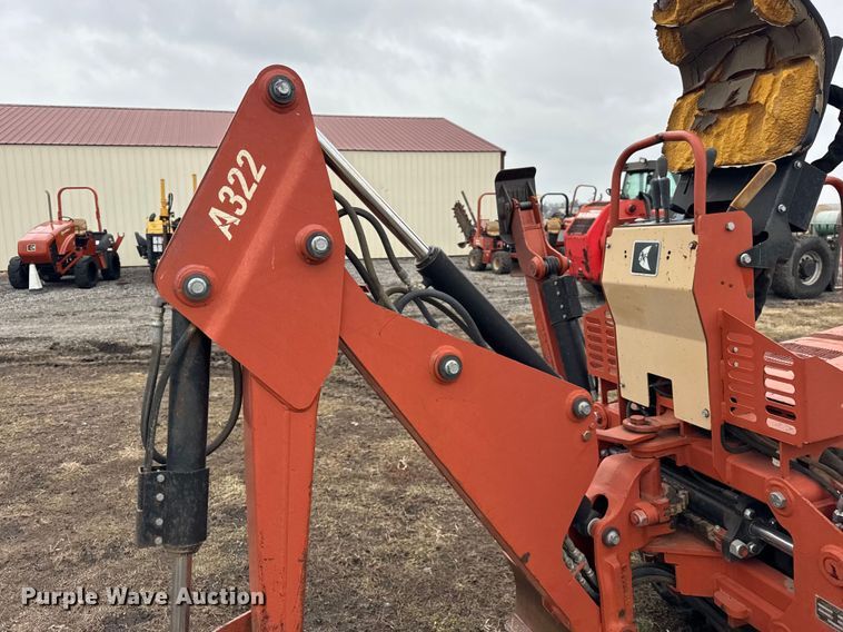 image for item ER0450 2001 Ditch Witch 3700 vibratory cable plow