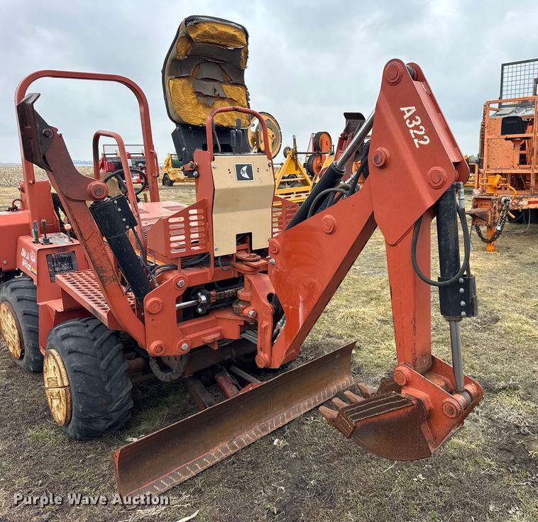 image for item ER0450 2001 Ditch Witch 3700 vibratory cable plow