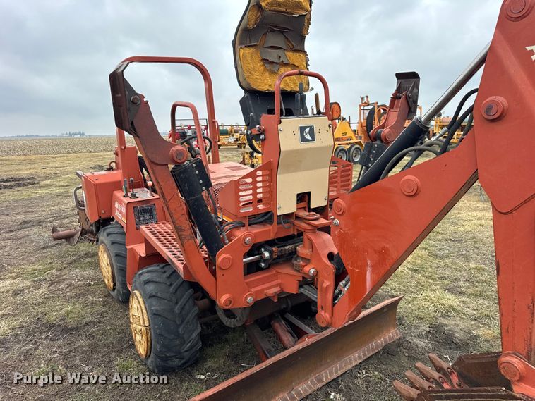 image for item ER0450 2001 Ditch Witch 3700 vibratory cable plow