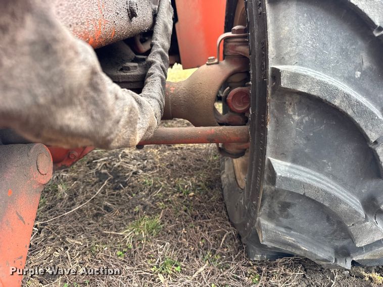 image for item ER0450 2001 Ditch Witch 3700 vibratory cable plow