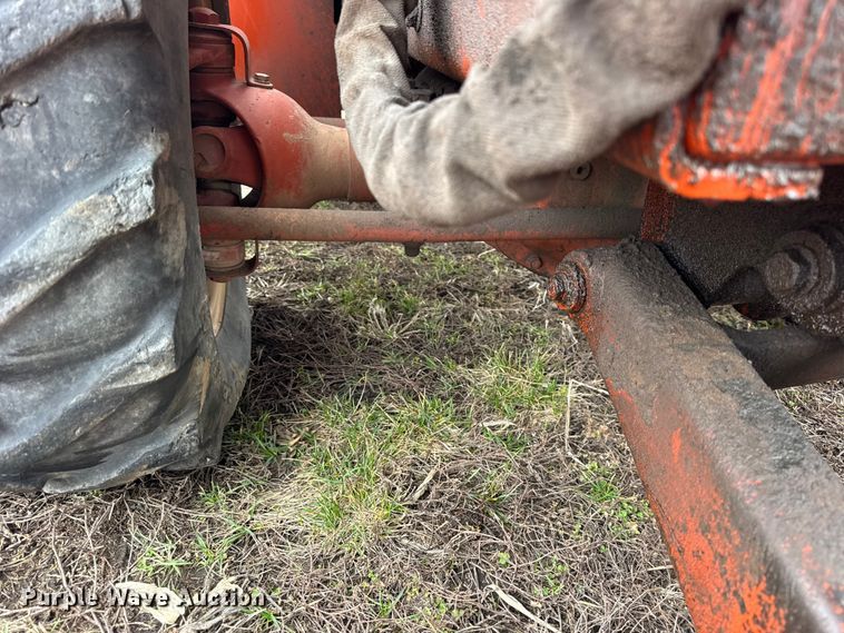 image for item ER0450 2001 Ditch Witch 3700 vibratory cable plow