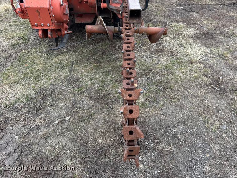 image for item ER0450 2001 Ditch Witch 3700 vibratory cable plow