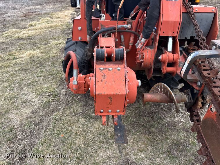 image for item ER0450 2001 Ditch Witch 3700 vibratory cable plow