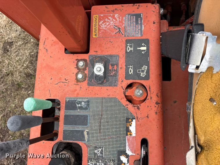 image for item ER0450 2001 Ditch Witch 3700 vibratory cable plow