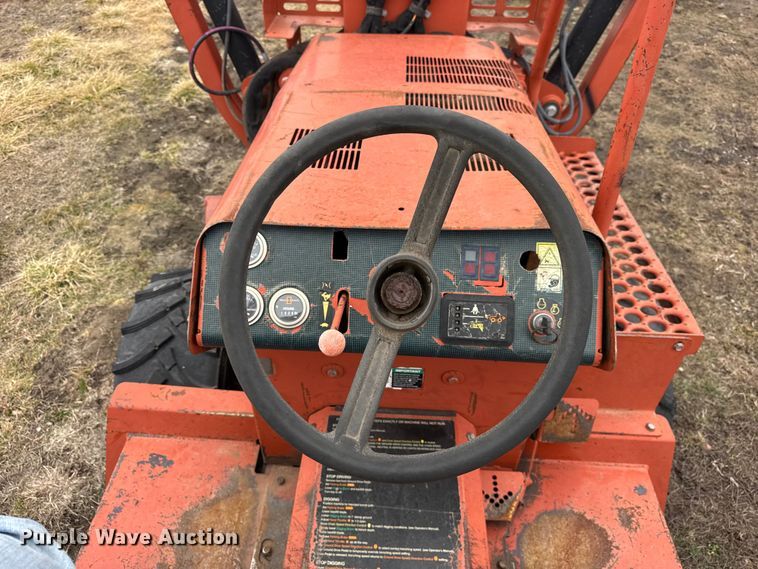 image for item ER0450 2001 Ditch Witch 3700 vibratory cable plow