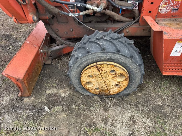 image for item ER0450 2001 Ditch Witch 3700 vibratory cable plow