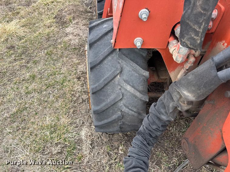 image for item ER0450 2001 Ditch Witch 3700 vibratory cable plow