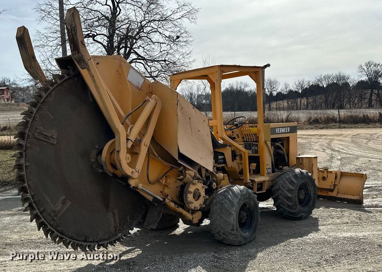 image for item ES1025 Vermeer M-470 rock saw