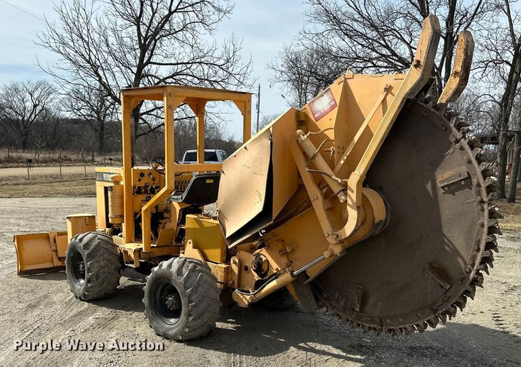 image for item ES1025 Vermeer M-470 rock saw