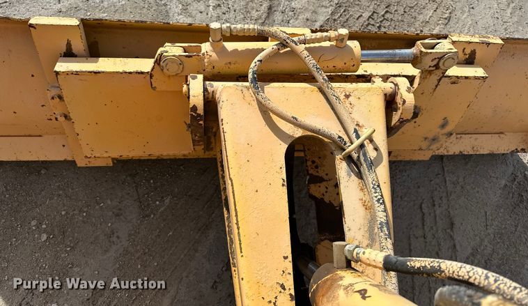 image for item ES1025 Vermeer M-470 rock saw