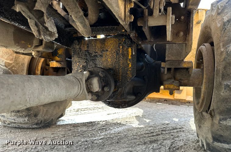 image for item ES1025 Vermeer M-470 rock saw