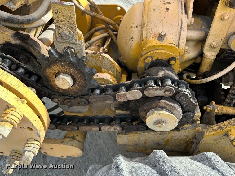 image for item ES1025 Vermeer M-470 rock saw