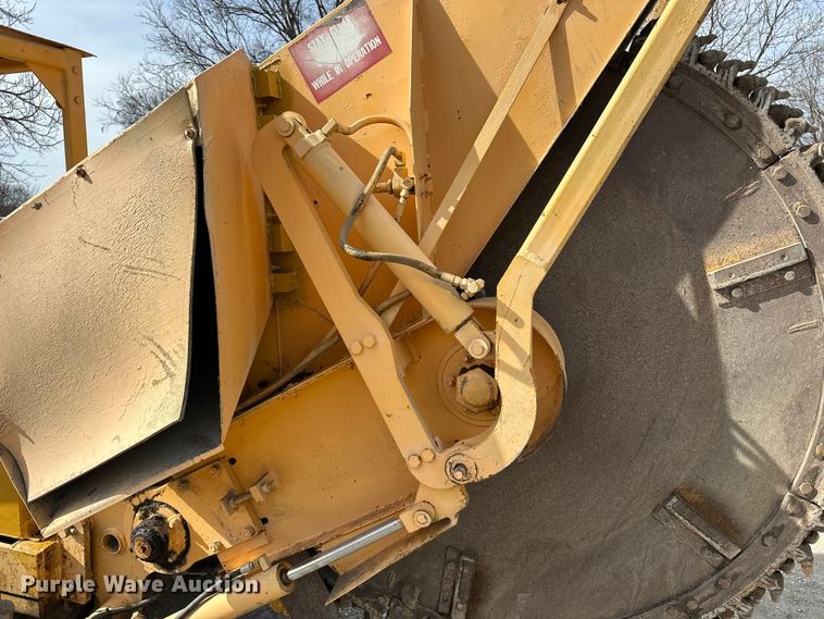 image for item ES1025 Vermeer M-470 rock saw