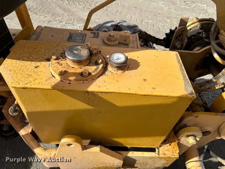 image for item ES1025 Vermeer M-470 rock saw