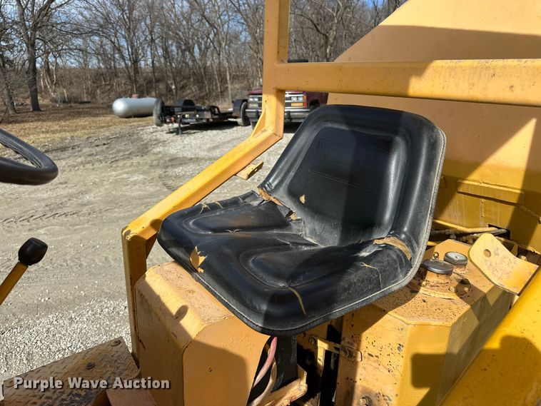 image for item ES1025 Vermeer M-470 rock saw