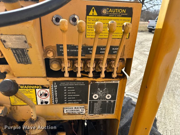 image for item ES1025 Vermeer M-470 rock saw