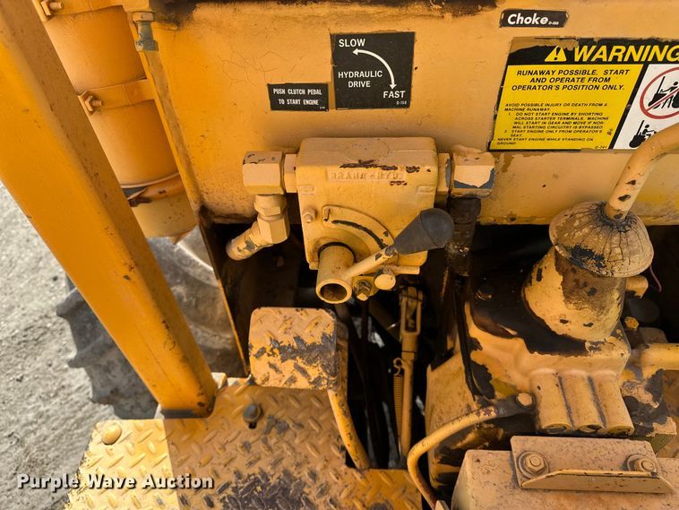 image for item ES1025 Vermeer M-470 rock saw