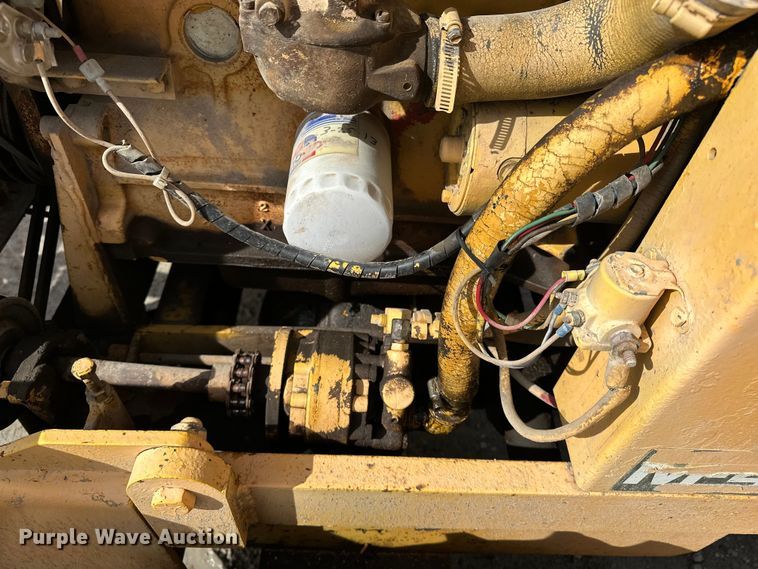 image for item ES1025 Vermeer M-470 rock saw