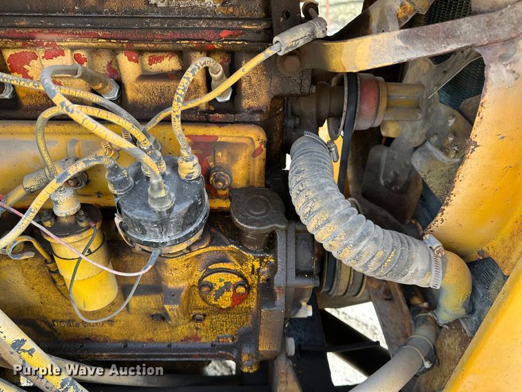 image for item ES1025 Vermeer M-470 rock saw