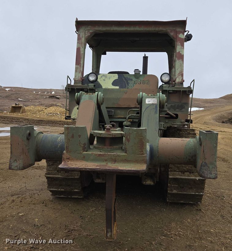 image for item ES2849 Caterpillar D7F dozer