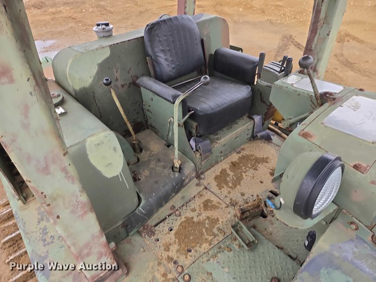 image for item ES2849 Caterpillar D7F dozer