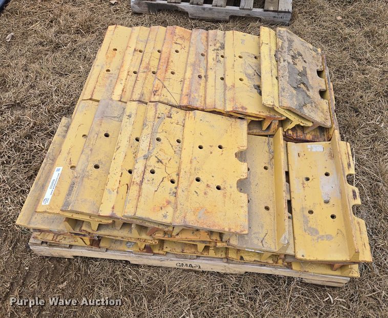 image for item ES2858 Caterpillar track pads