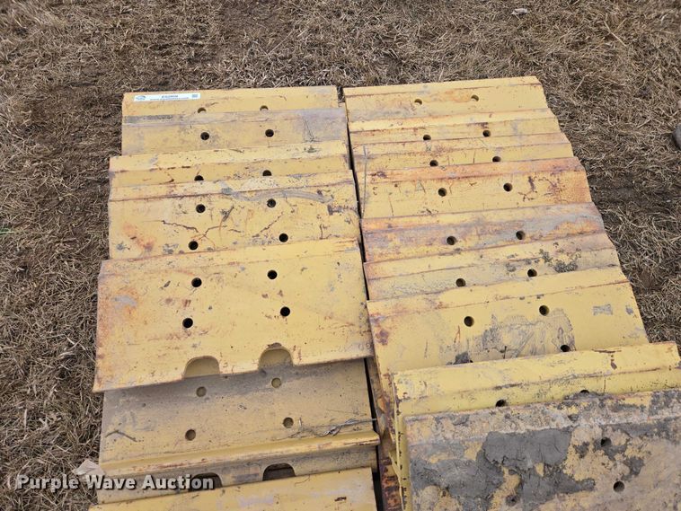 image for item ES2858 Caterpillar track pads