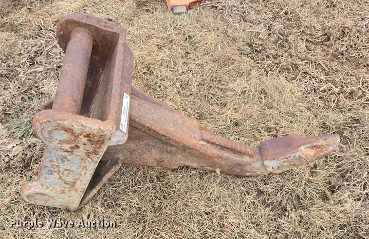 image for item ES2861 Excavator ripper tooth