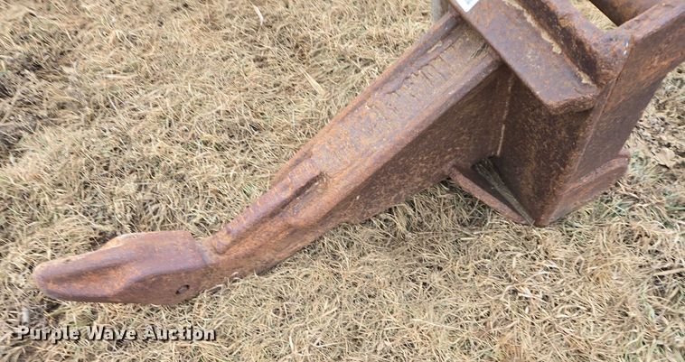 image for item ES2861 Excavator ripper tooth