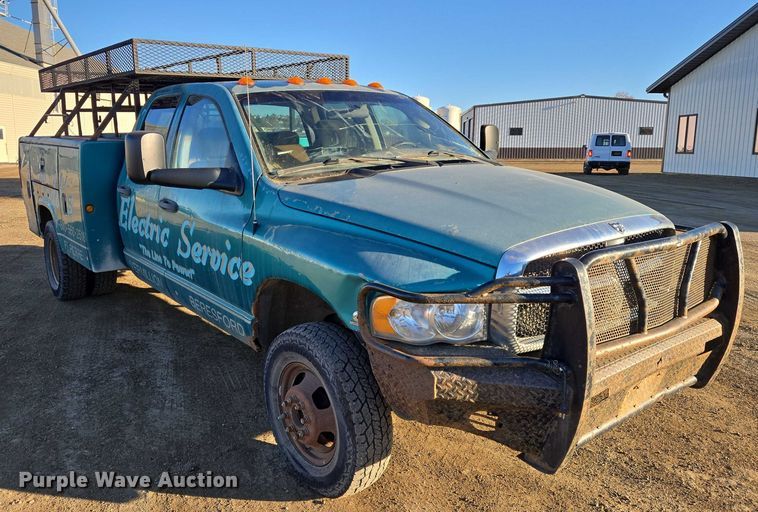 image for item ES2889 2005 Dodge Ram 3500 Crew Cab utility bed pickup truck
