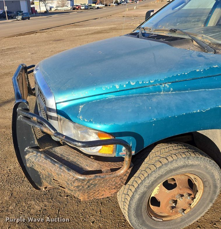 image for item ES2889 2005 Dodge Ram 3500 Crew Cab utility bed pickup truck