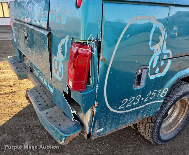 image for item ES2889 2005 Dodge Ram 3500 Crew Cab utility bed pickup truck