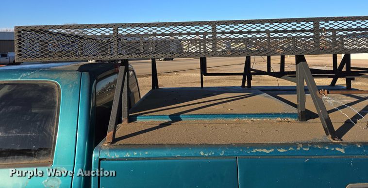 image for item ES2889 2005 Dodge Ram 3500 Crew Cab utility bed pickup truck