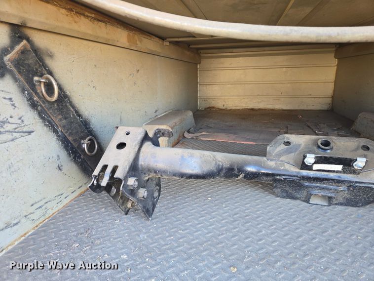 image for item ES2889 2005 Dodge Ram 3500 Crew Cab utility bed pickup truck