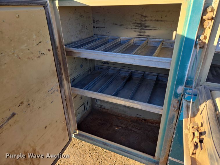 image for item ES2889 2005 Dodge Ram 3500 Crew Cab utility bed pickup truck