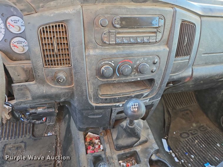 image for item ES2889 2005 Dodge Ram 3500 Crew Cab utility bed pickup truck