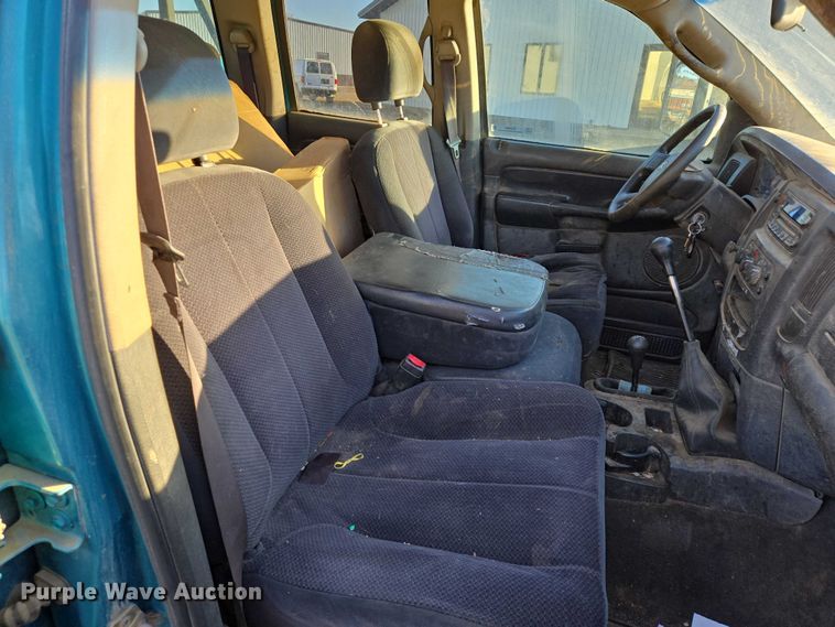 image for item ES2889 2005 Dodge Ram 3500 Crew Cab utility bed pickup truck