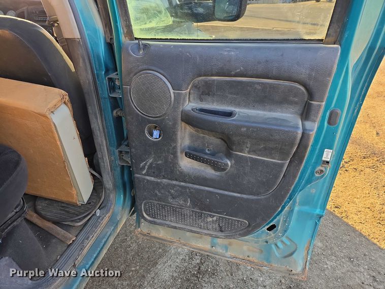 image for item ES2889 2005 Dodge Ram 3500 Crew Cab utility bed pickup truck