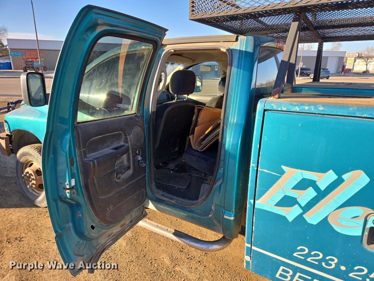 image for item ES2889 2005 Dodge Ram 3500 Crew Cab utility bed pickup truck