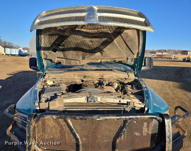 image for item ES2889 2005 Dodge Ram 3500 Crew Cab utility bed pickup truck