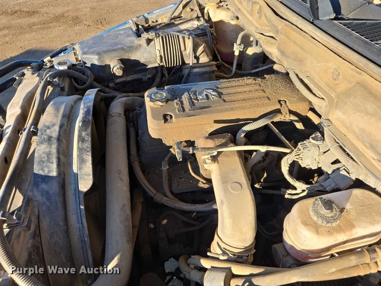 image for item ES2889 2005 Dodge Ram 3500 Crew Cab utility bed pickup truck