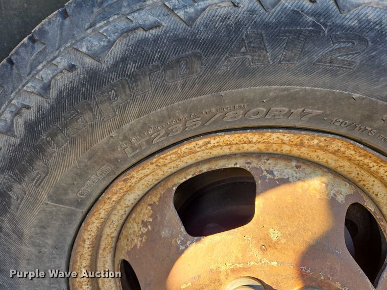 image for item ES2889 2005 Dodge Ram 3500 Crew Cab utility bed pickup truck