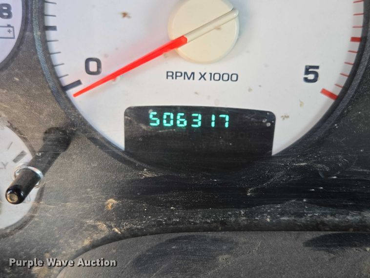 image for item ES2889 2005 Dodge Ram 3500 Crew Cab utility bed pickup truck