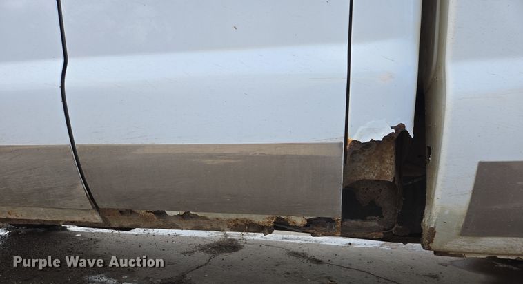 image for item ES2910 2005 Ford F250 Super Duty Ext. Cab pickup truck