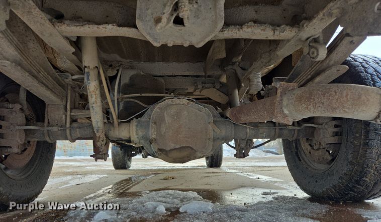 image for item ES2910 2005 Ford F250 Super Duty Ext. Cab pickup truck